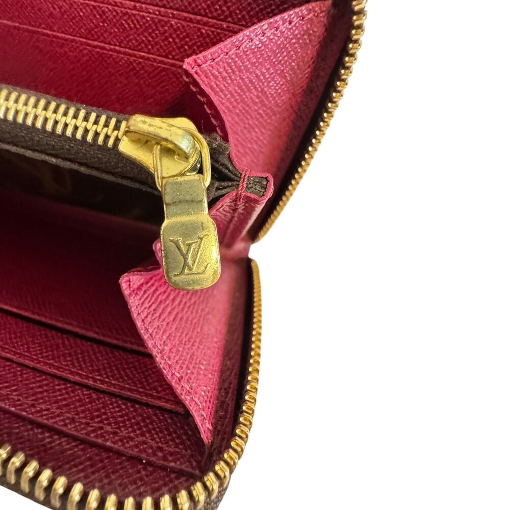 Louis Vuitton Zippy Wallet Monogram and Red Interior Gold Hardware Zipper Close - Picture 7 of 8